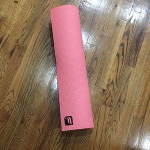 fabletics yoga mat